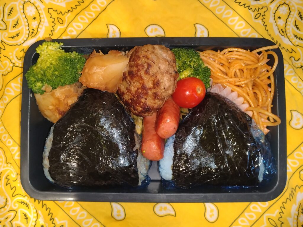 おにぎり弁当