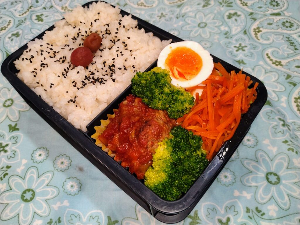 煮込みハンバーグ弁当